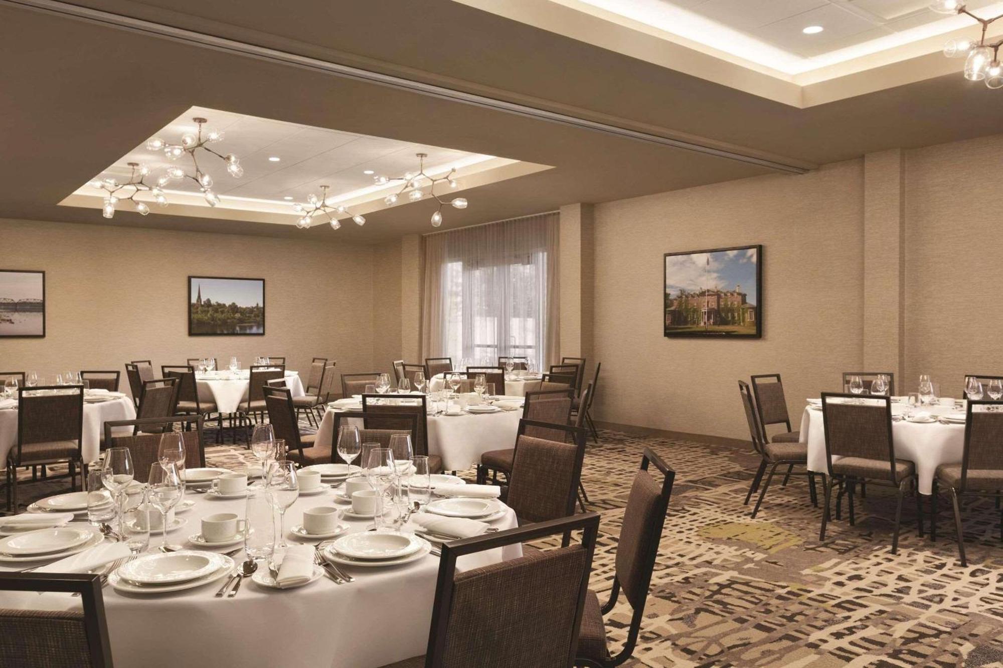 Radisson Kingswood Hotel & Suites, Φρεντέρικτον Εξωτερικό φωτογραφία